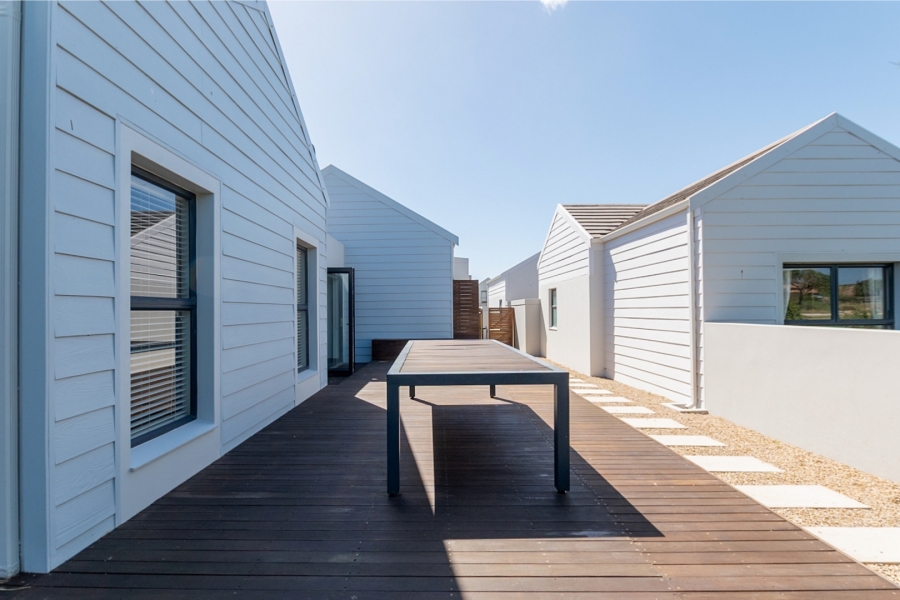 To Let 4 Bedroom Property for Rent in Langebaan Country Estate Western Cape
